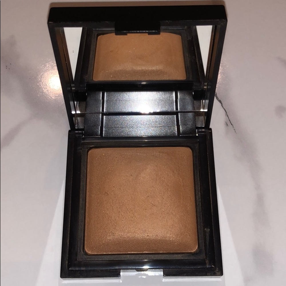Laura Mercier candleglow powder